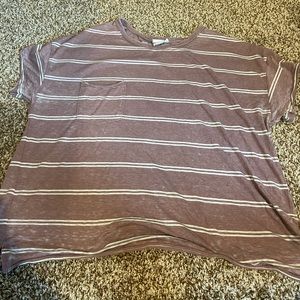 Cute buckle pocket t-shirt size large